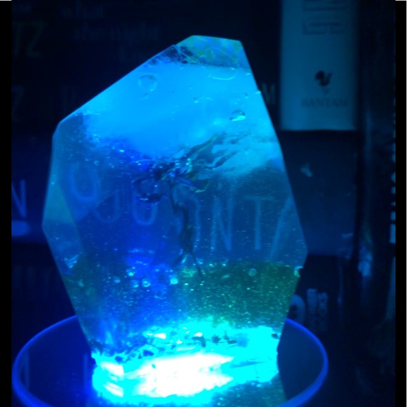 Gorgeous handmade Rock Shape w a real flower - Picture 13 of 16